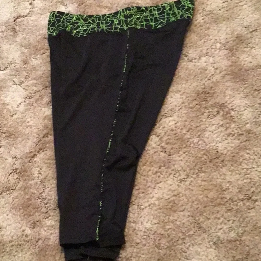 Capris - Picture 2 of 2